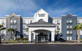 Fairfield Inn & Suites By Marriott Charleston North/Ashley Phosphate